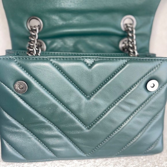 KURT GEIGER KENSINGTON Teal/ Green Quilted Silver Chain Shoulder Bag - Picture 4 of 7
